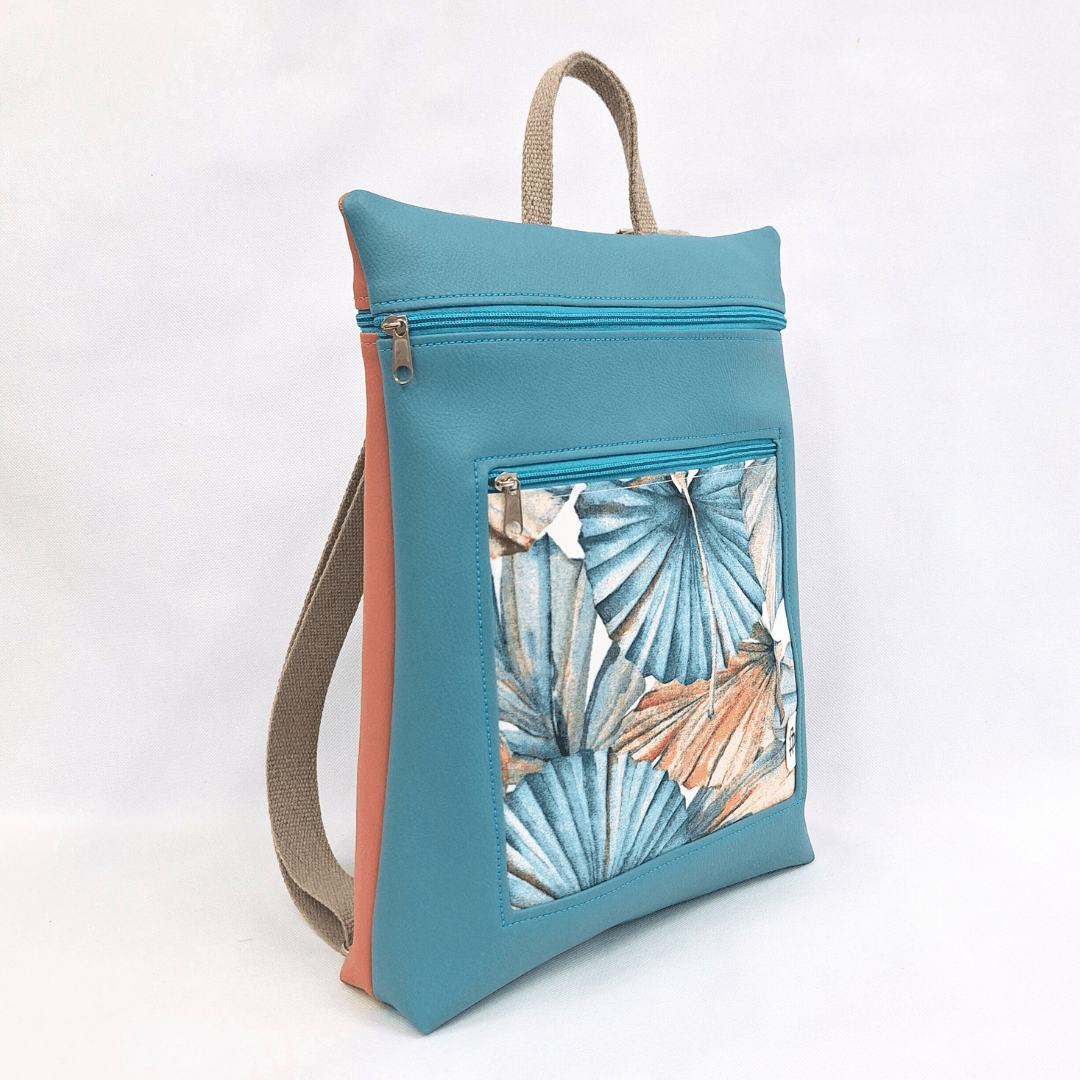 mochila antirrobo reversible color turquesa Cristina Alba