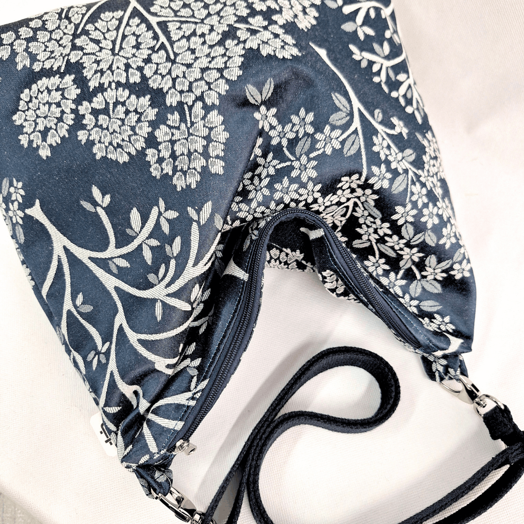 bolso-hobo-tela-flores-marino-cristina-alba-cremallera-bandolera