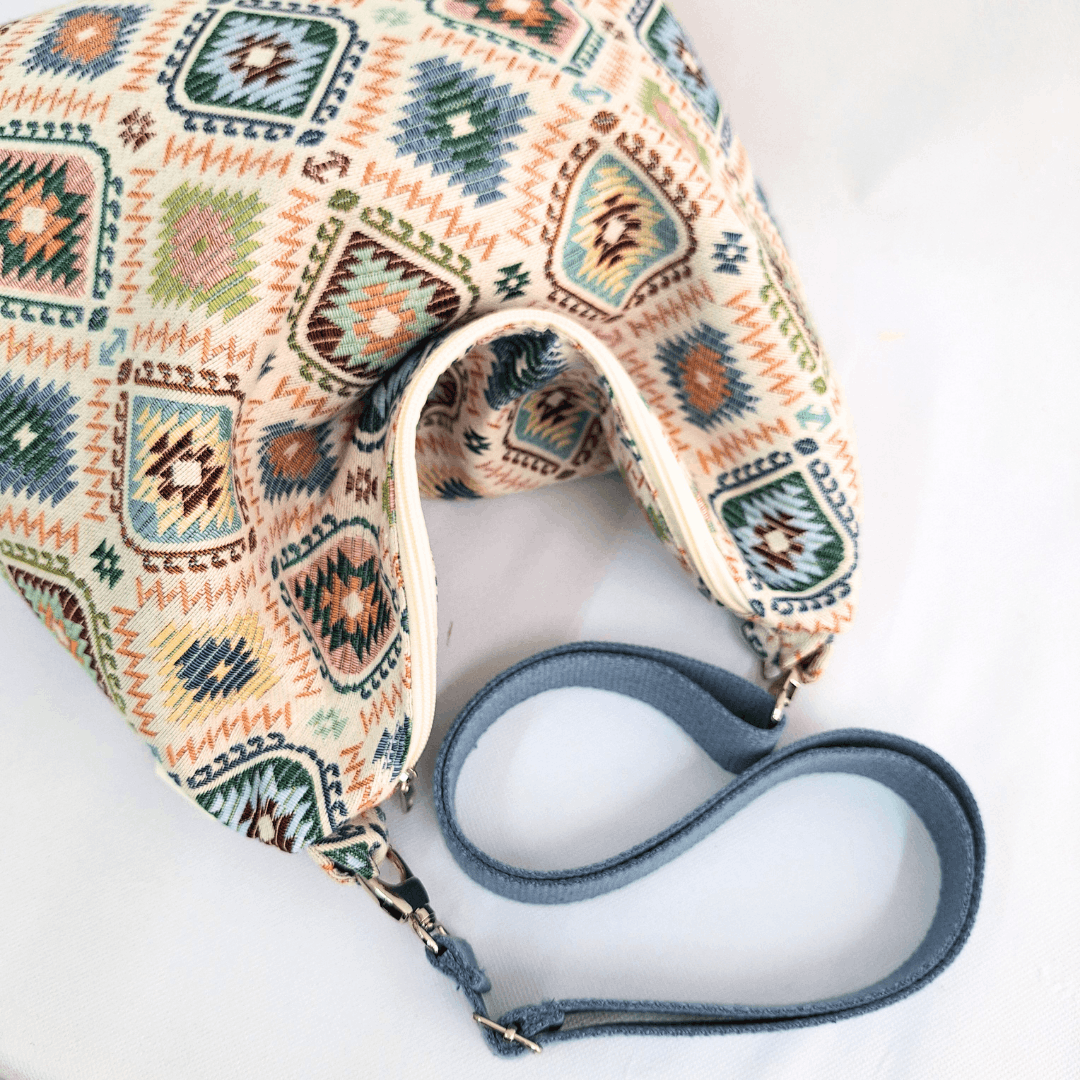 bolso-hobo-tela-india-tonos-pastel-cristina-alba-cremallera-bandolera