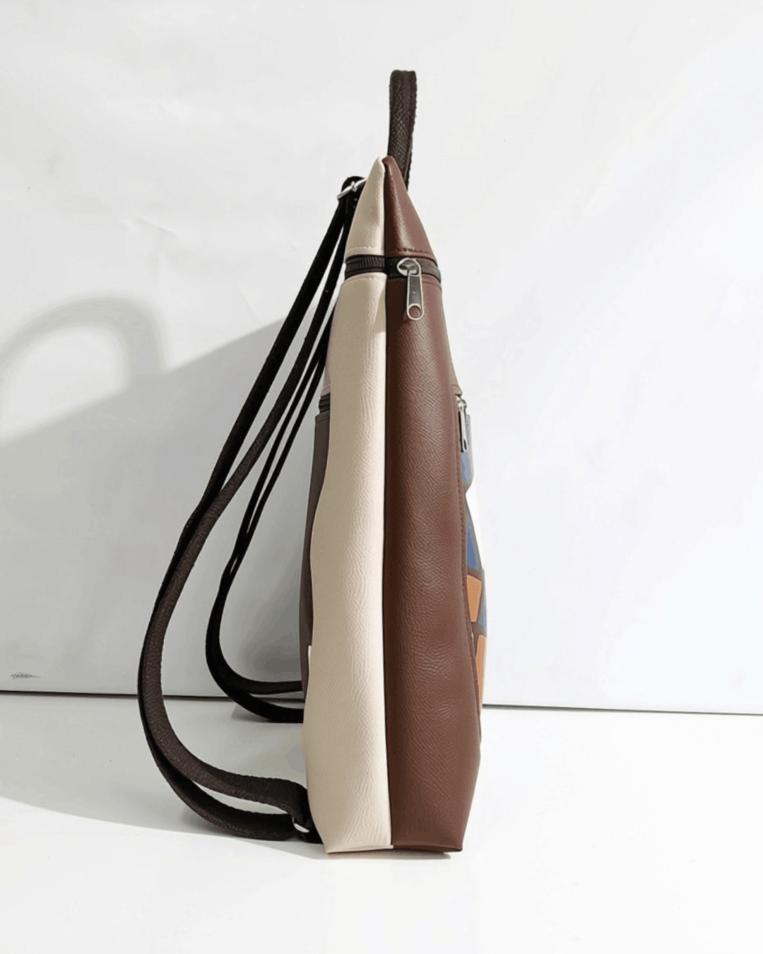 cristina-alba-mochila-mujer-antirrobo-reversible-112-marron-chocolate-marfil-hielo