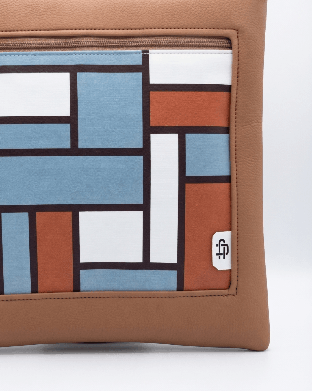 cristina-alba-mochila-mujer-antirrobo-reversible-161-marron-menta