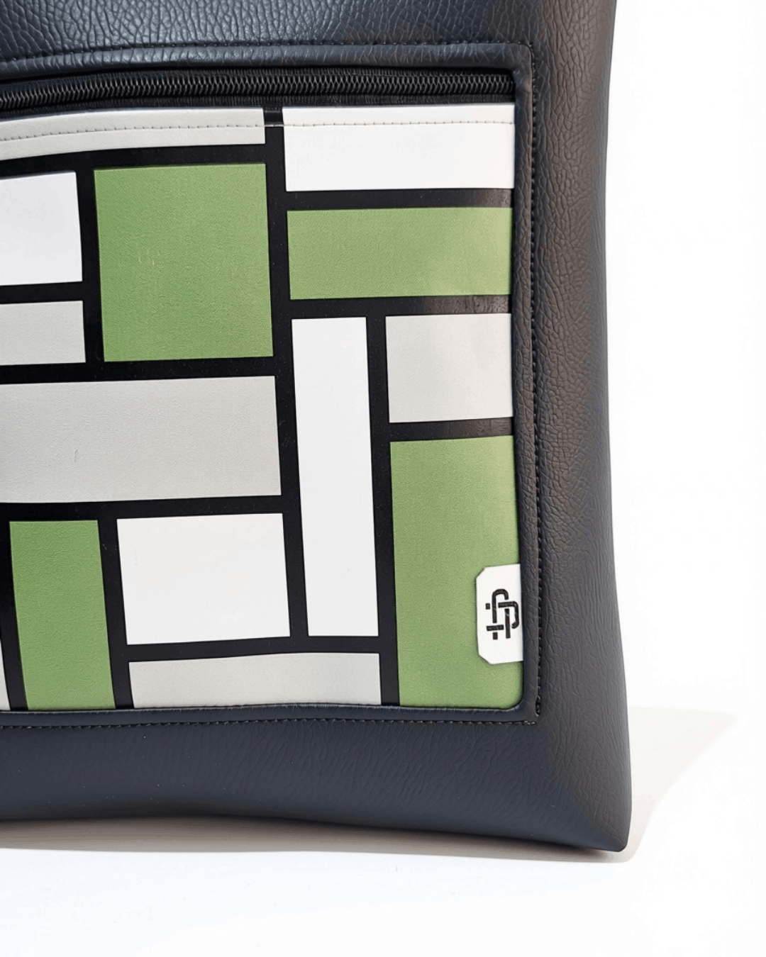 cristina-alba-mochila-mujer-antirrobo-reversible-99-negro-verde