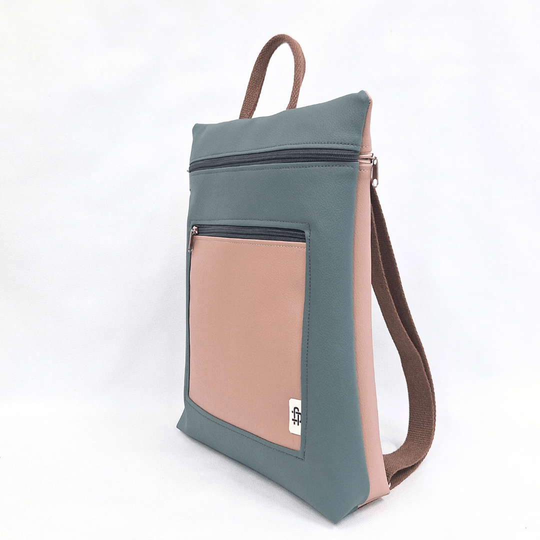 cristina-alba-mochila-reversible-antirrobo-impermeable-2026-83