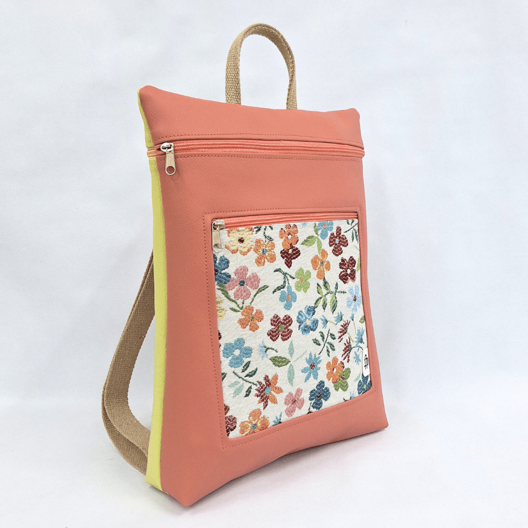 cristina-alba-mochila-reversible-antirrobo-impermeable-2026-96