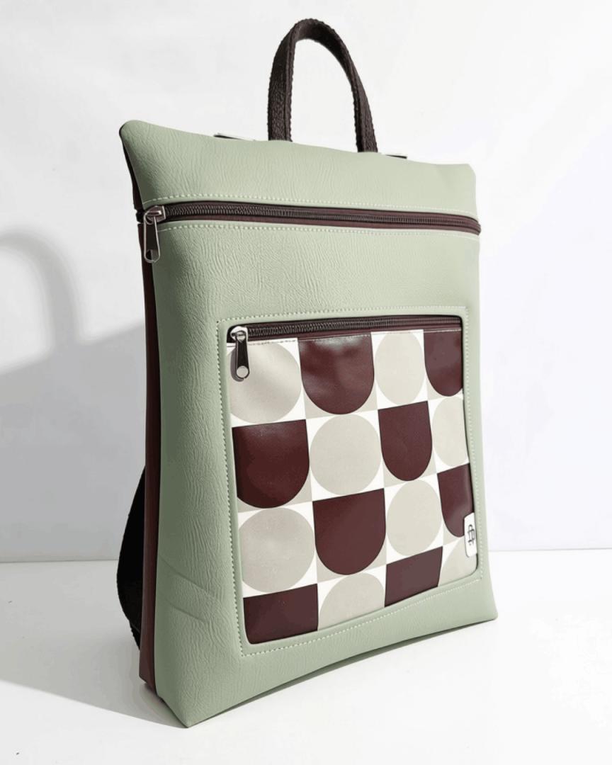 cristina-alba-mochila-mujer-antirrobo-reversible-56-marron-chocolate-verde-salvia